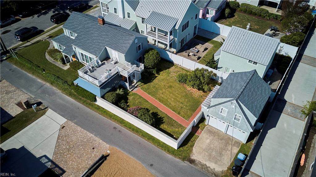 107 62nd St - Photo 1