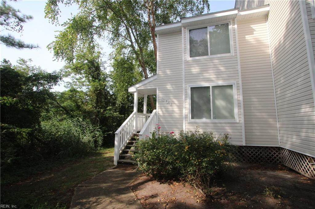 801 Seawinds Ln - Photo 1