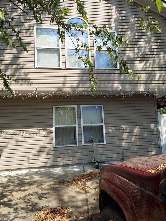 501 Thornloe Ln - Photo 1