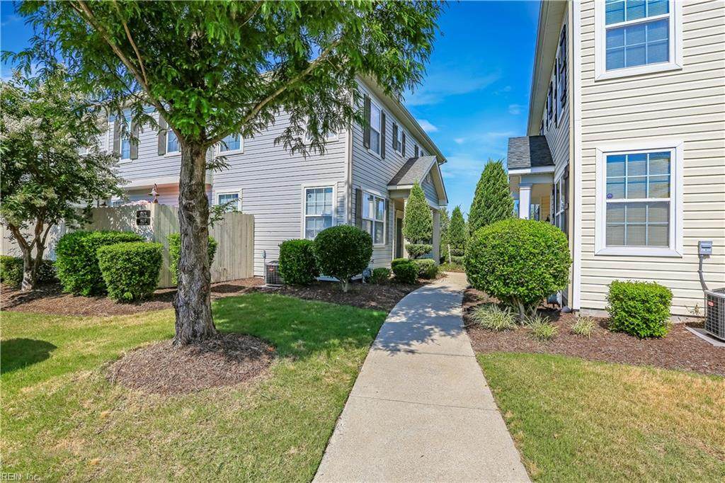 1529 Hambledon Loop - Photo 1