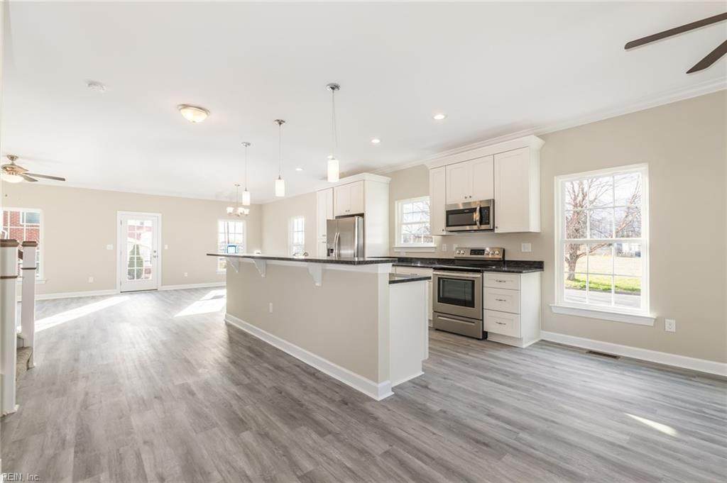 809 Joyce St - Photo 1