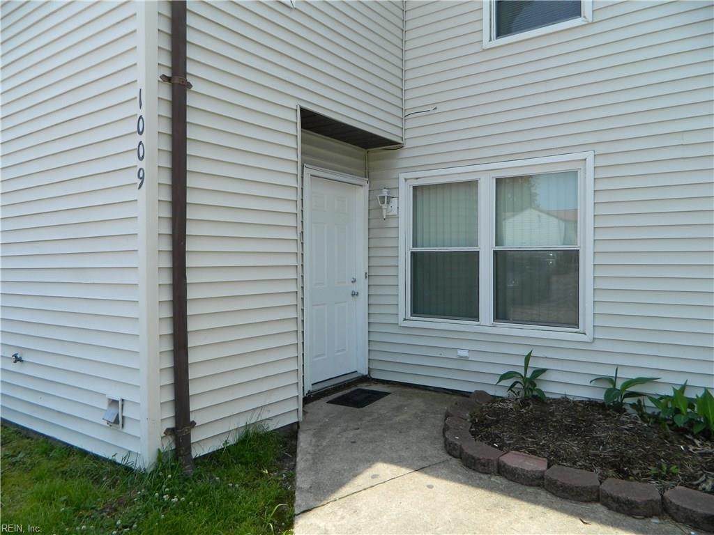 1009 Barnacle Ct - Photo 1