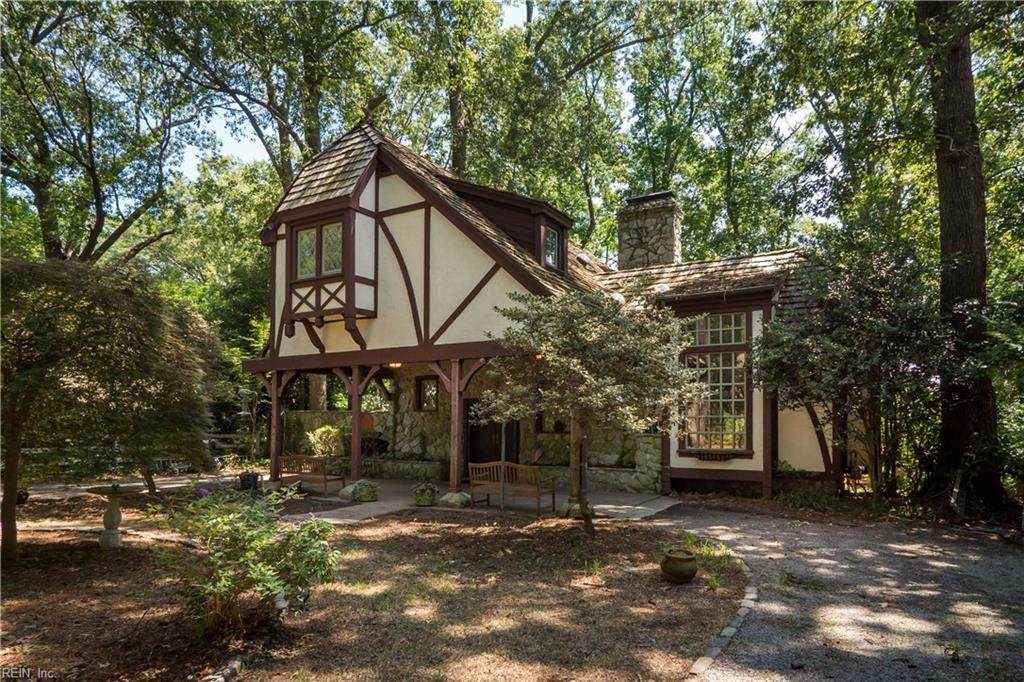 1122 Crystal Lake Dr - Photo 1