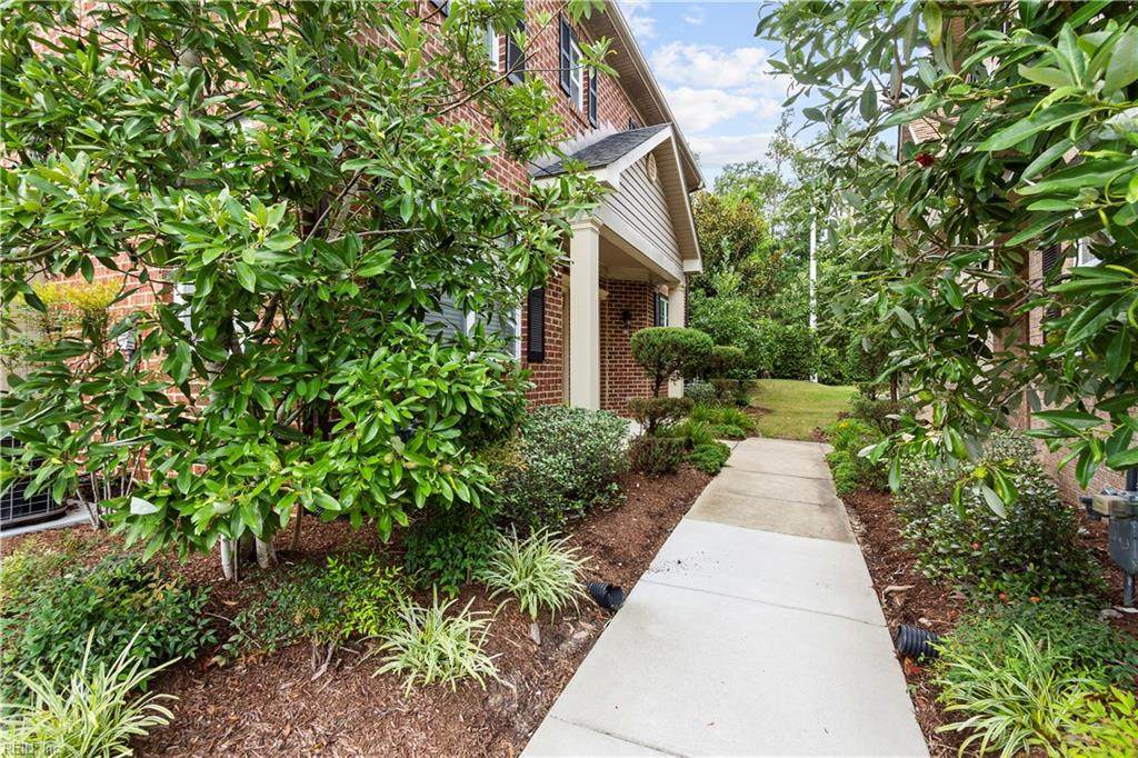 344 Holyoke Ln - Photo 1
