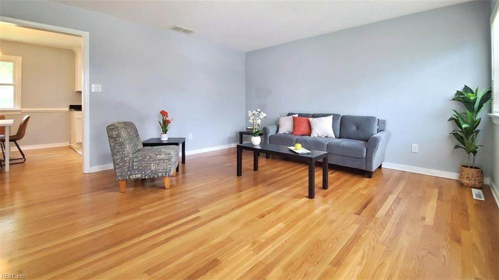 105 Arrollton Dr - Photo 1