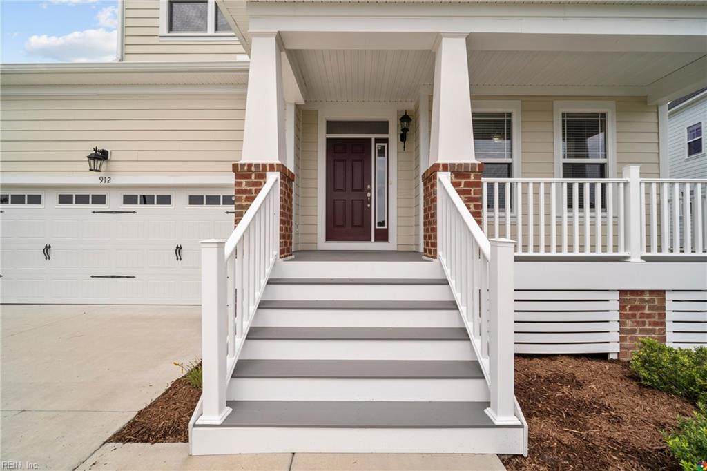 912 Surry Parker Dr - Photo 1