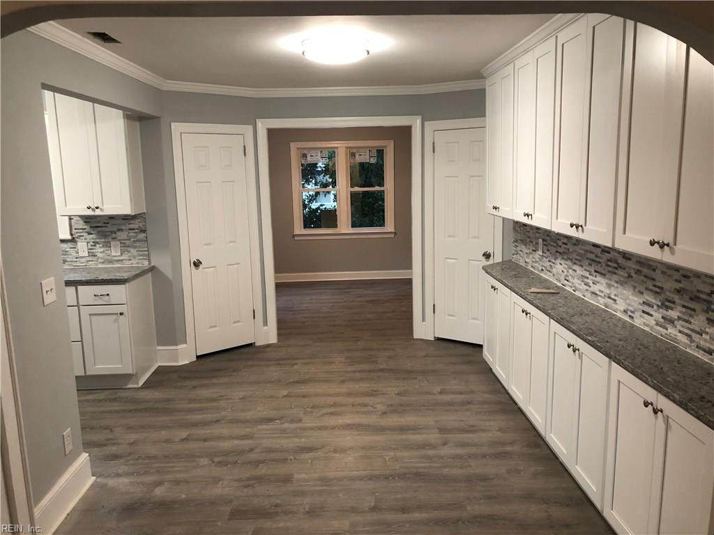111 Beverly Ave - Photo 1