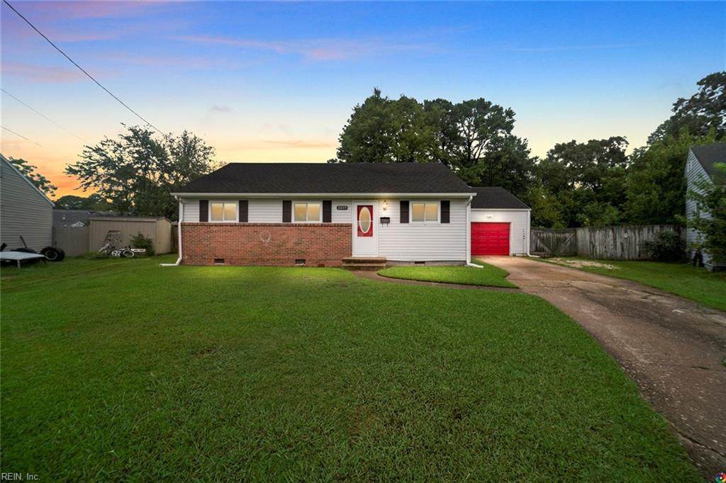 2419 Chesapeake Ct - Photo 1
