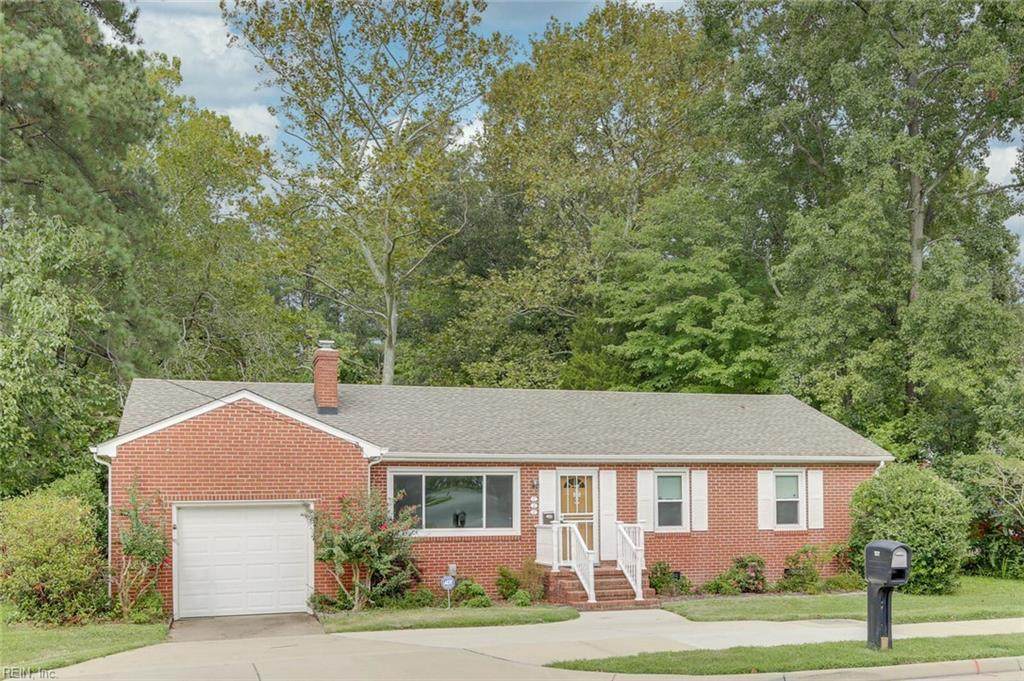 137 Saunders Rd - Photo 1
