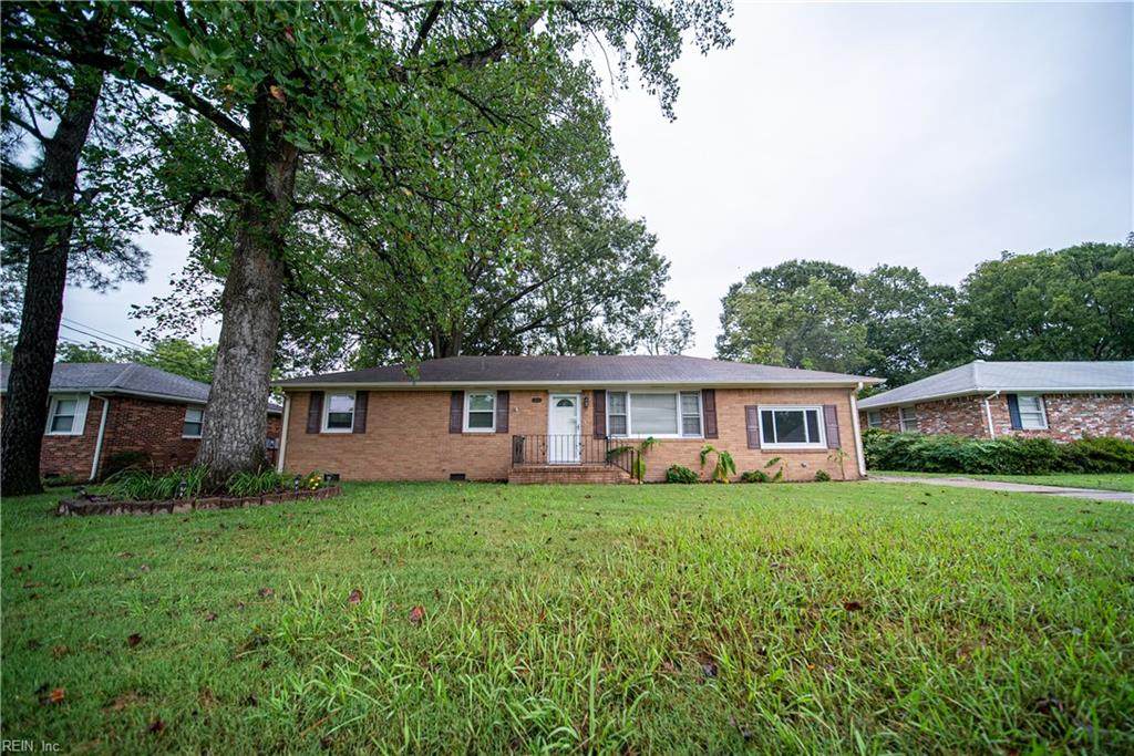 2449 Lindbergh Ave - Photo 1