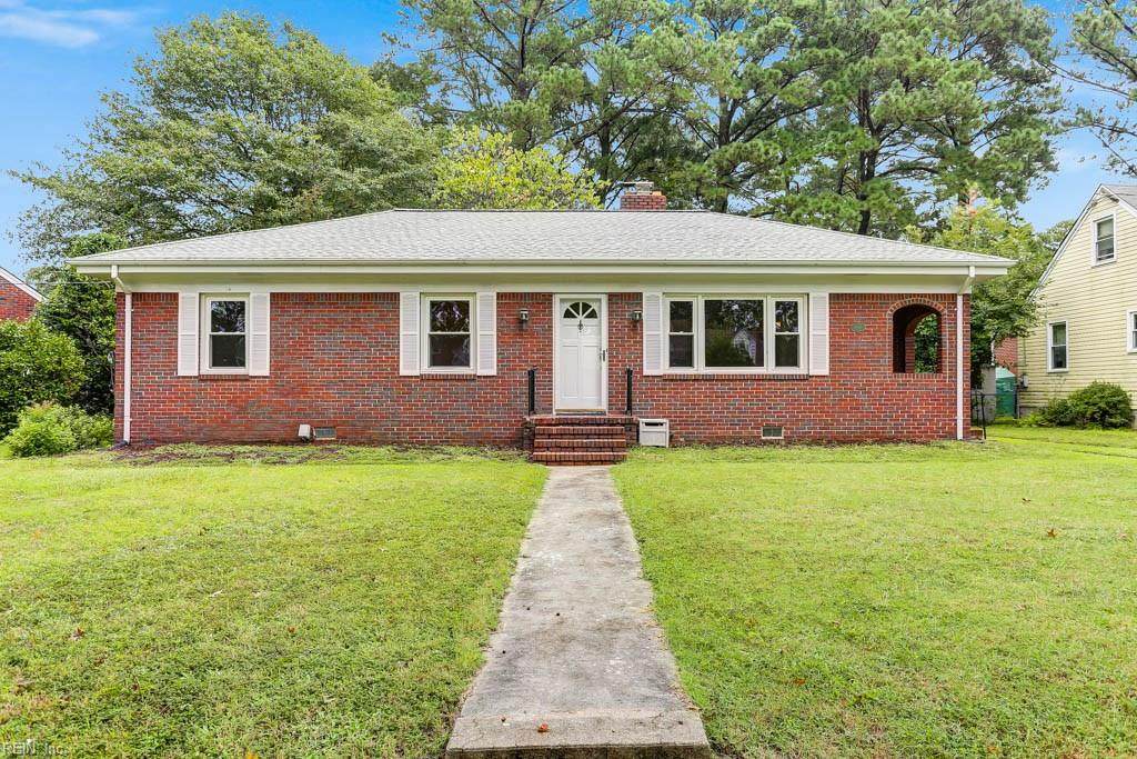 8816 Commodore Dr - Photo 1