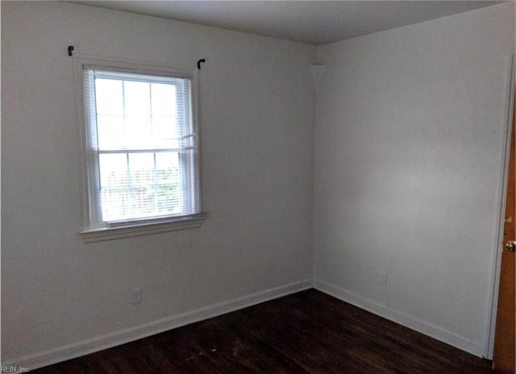 404 Roselynn Ln - Photo 1