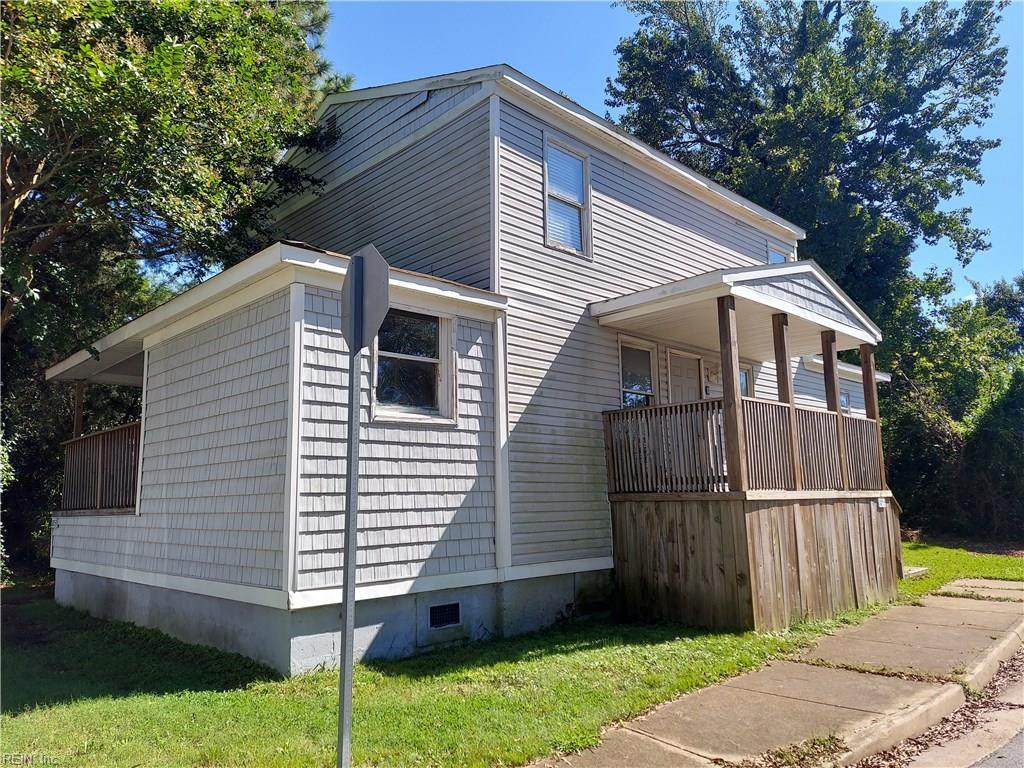 1053 Hugo St - Photo 1