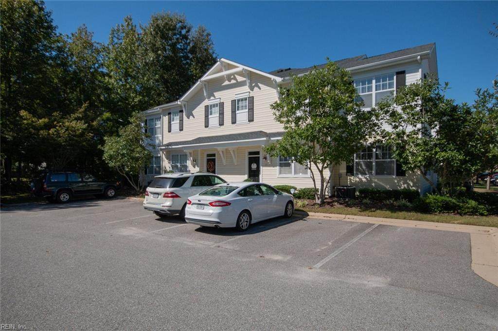 1302 Emsworth Dr - Photo 1