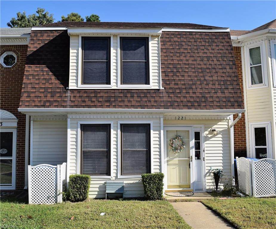 1221 Basswood Ct - Photo 1