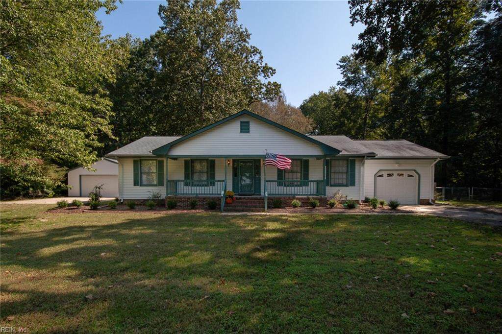 213 Oakwood Ln - Photo 1
