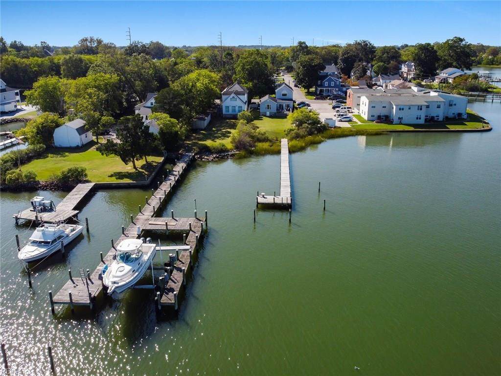 720 River St - Photo 1