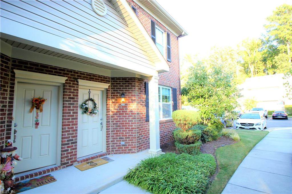 524 Hadleybrook Dr - Photo 1