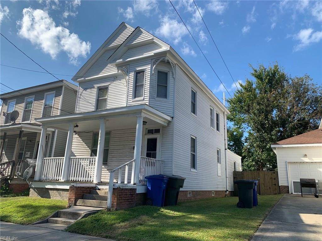 1127 23rd St - Photo 1