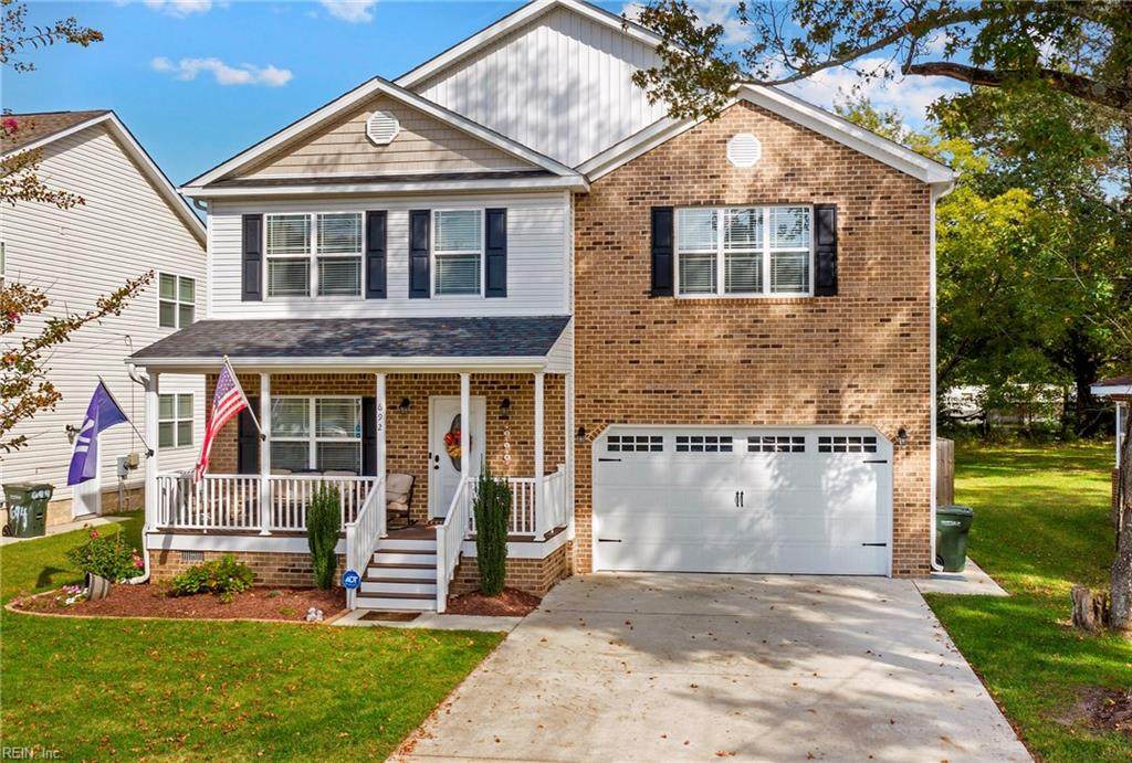 692 Greenbriar Ave - Photo 1