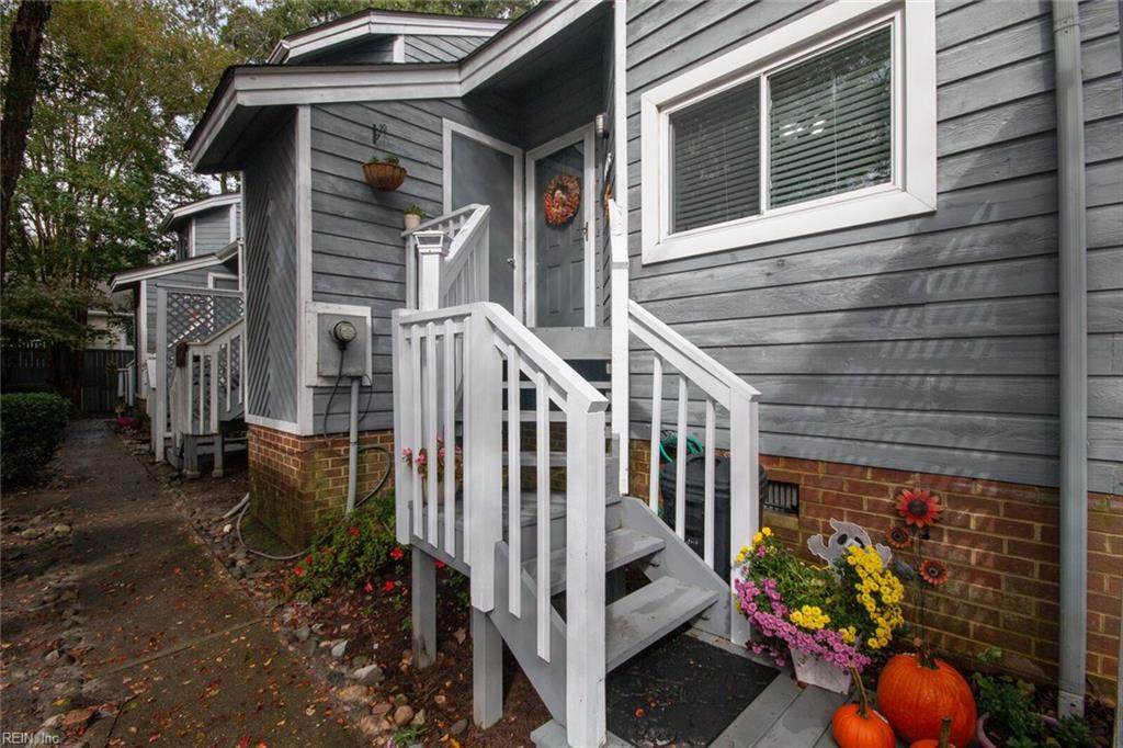 1118 Glengarry Way - Photo 1