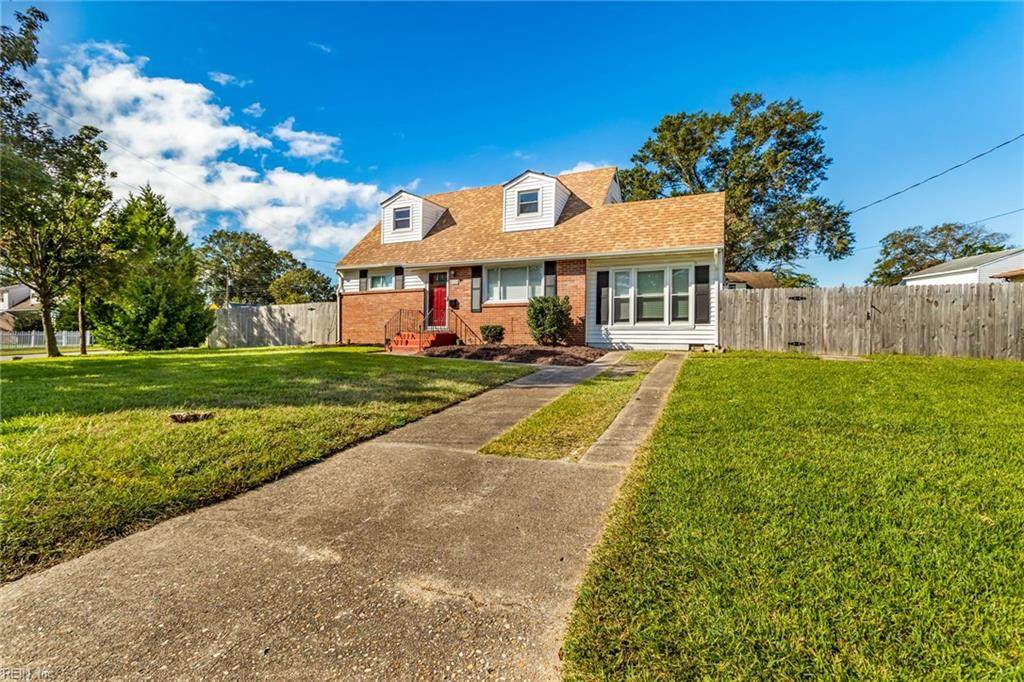 1037 Hunting Hill Ln - Photo 1