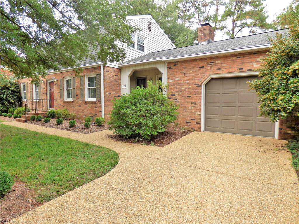323 Williamsburg Court - Photo 1