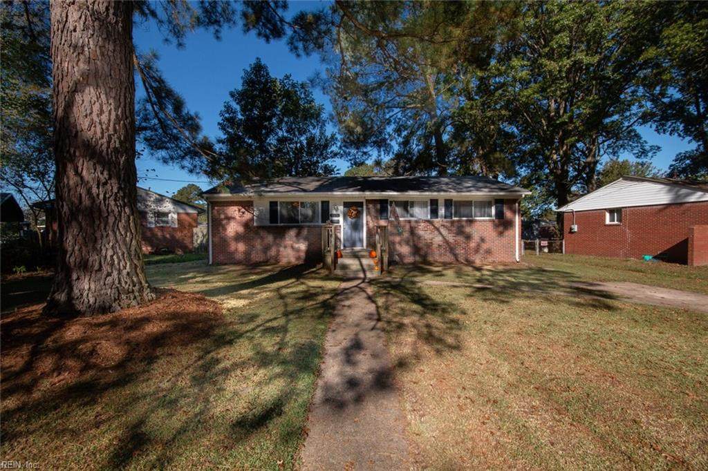 620 Mclean St - Photo 1