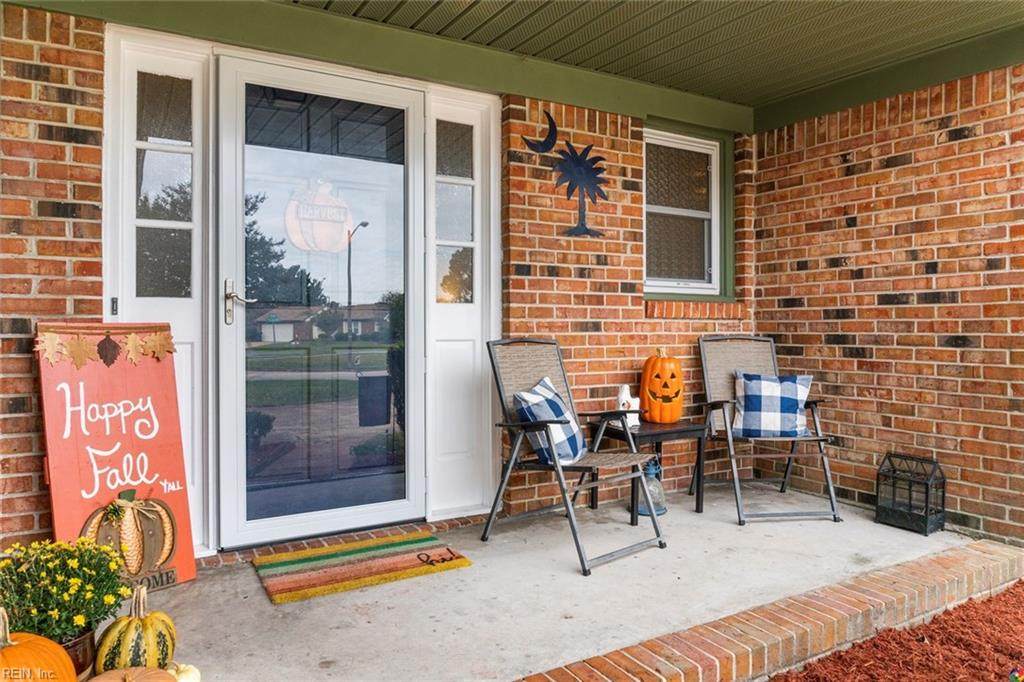4739 Sussex Rd - Photo 1