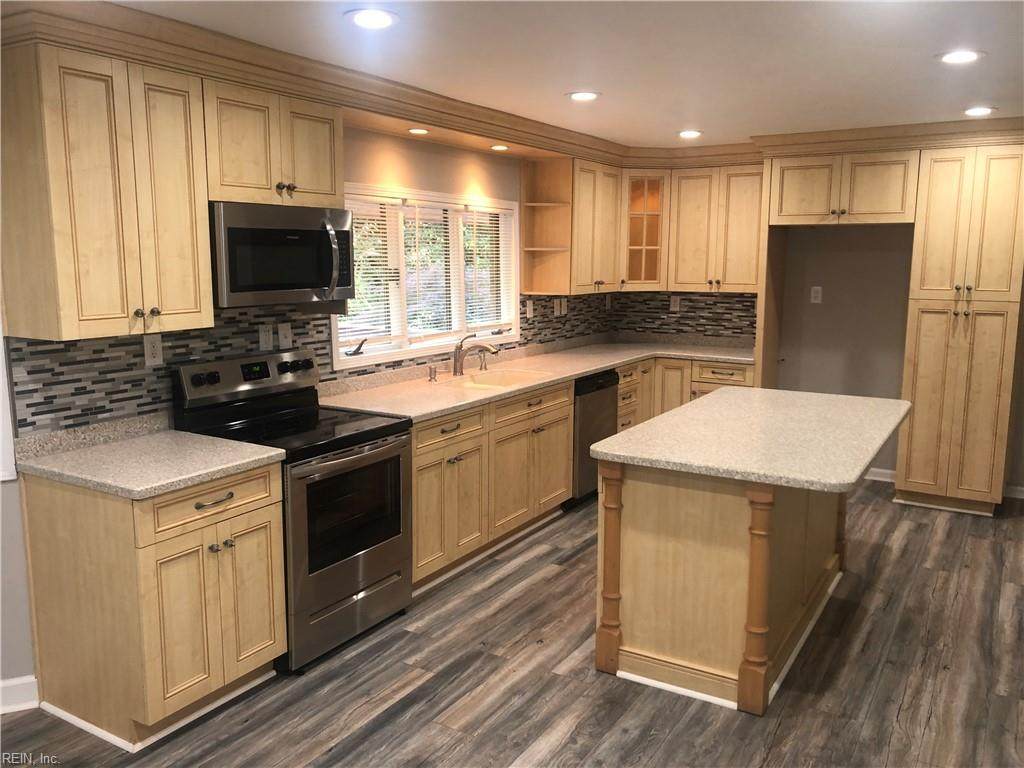 452 Suburban Pw - Photo 1