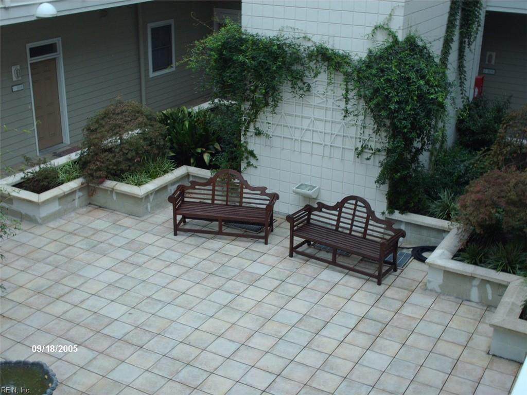 400 Rudee Point Rd - Photo 1