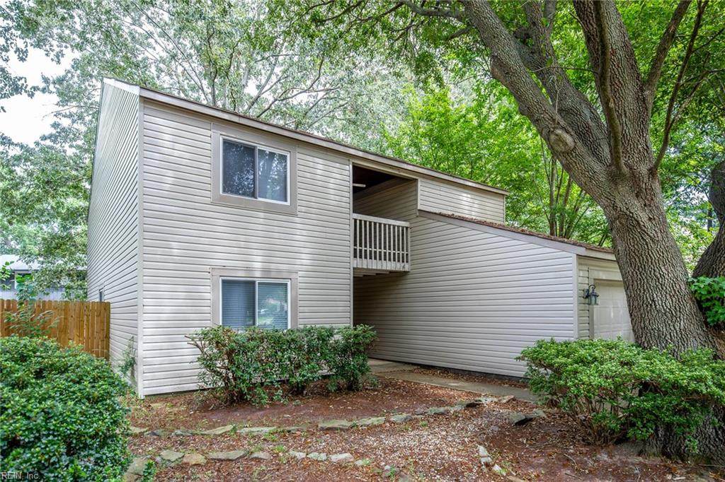 908 Banyan Dr - Photo 1