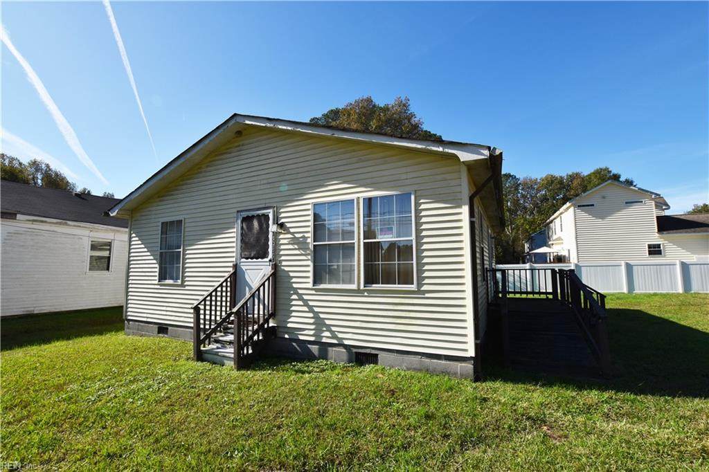 4945 Townpoint Rd - Photo 1