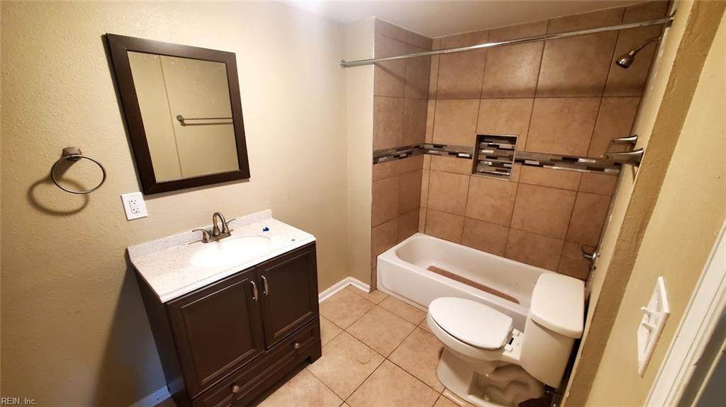3321 Lyons Ave - Photo 1