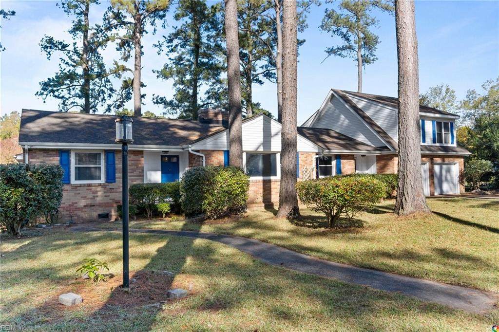 5004 Lake Cir - Photo 1