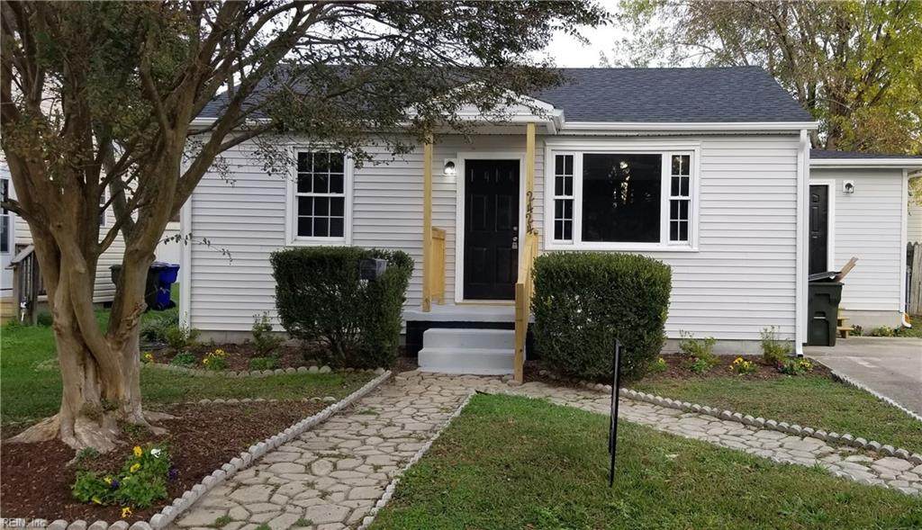 2424 Hemlock St - Photo 1
