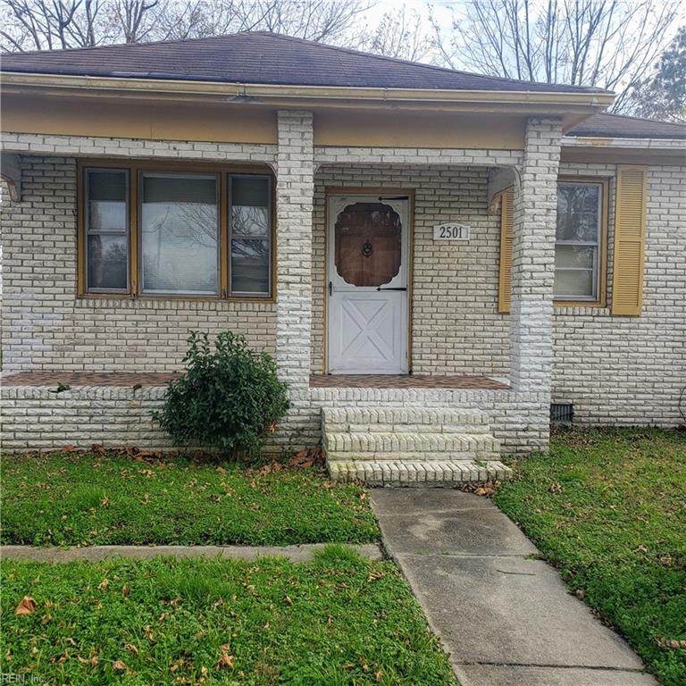 2501 Hickory St - Photo 1