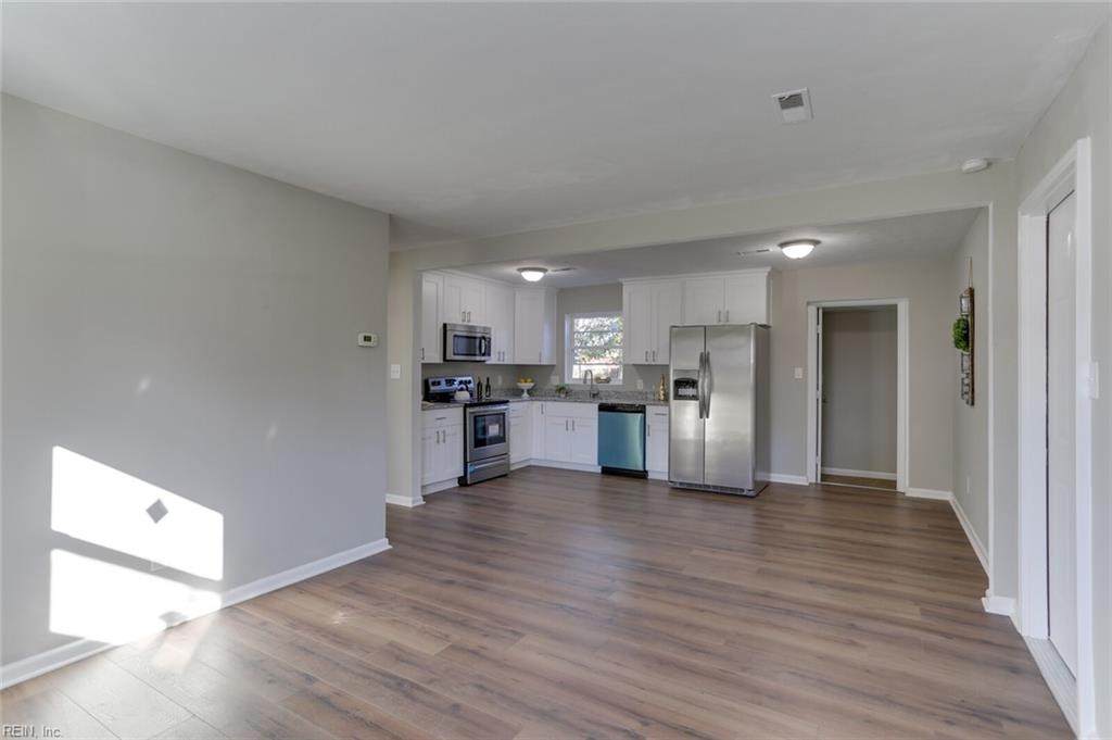710 Nottingham Dr - Photo 1