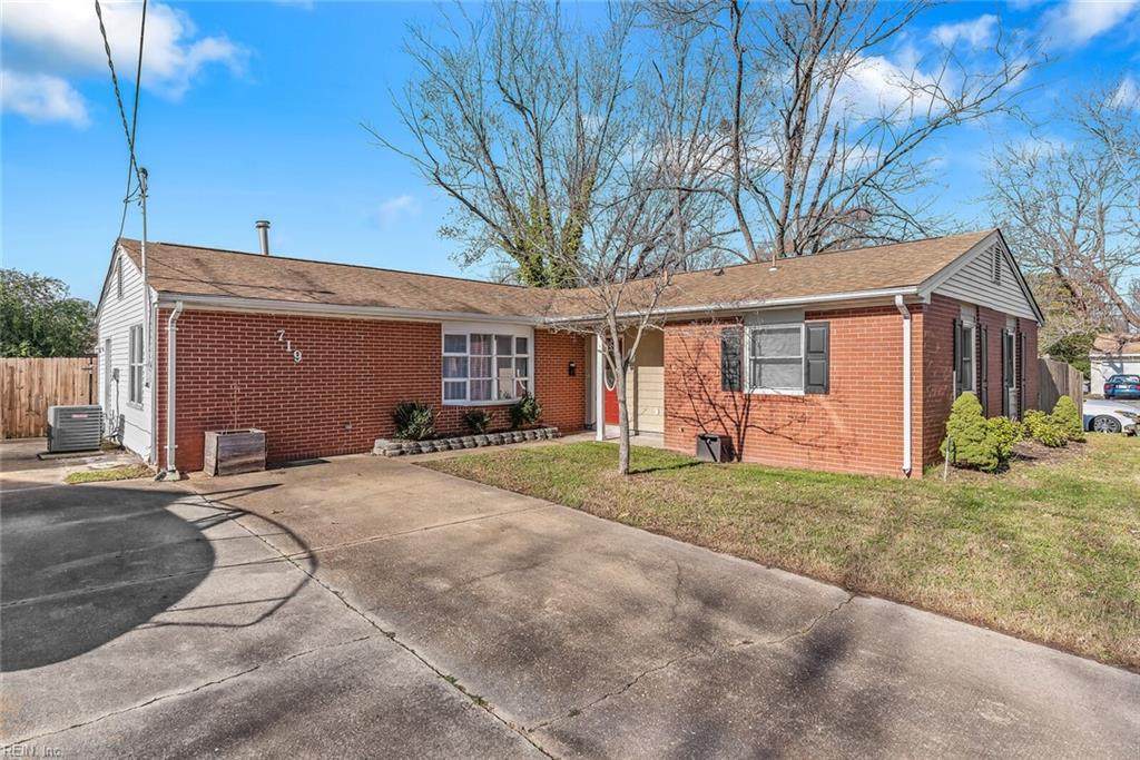 719 Whitney Ct - Photo 1