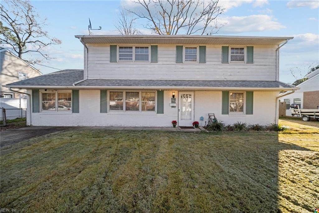 1723 Kingsway Rd - Photo 1