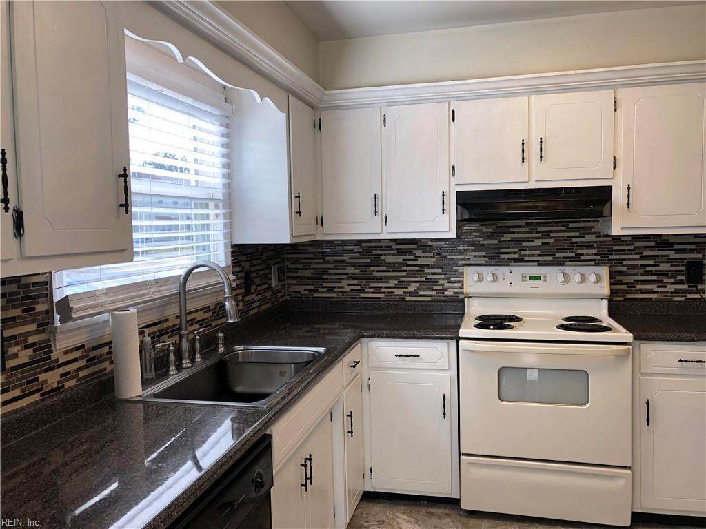 425 Hill Meadow Dr - Photo 1