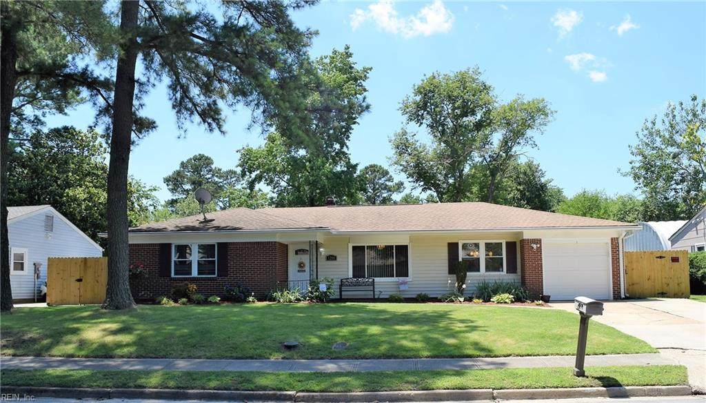1208 Sir Galahad Dr - Photo 1