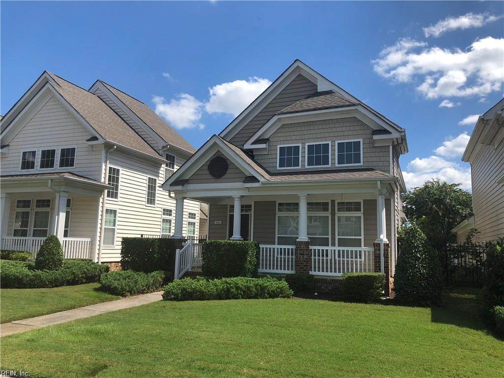 2021 Queens Point Dr - Photo 1