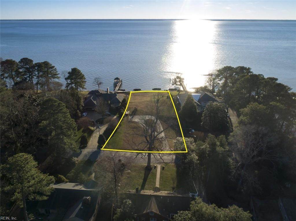 1213 Riverside Dr - Photo 1