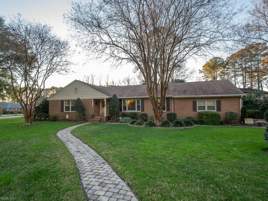 901 Red Coat Ct - Photo 1