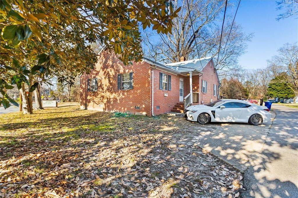 11612 Warwick Blvd - Photo 1