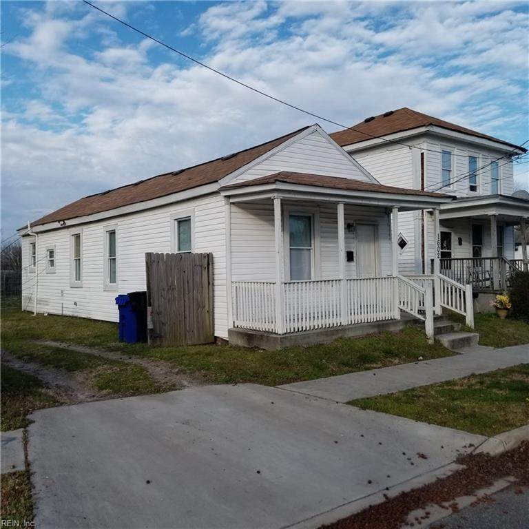 1600 Centre Ave - Photo 1