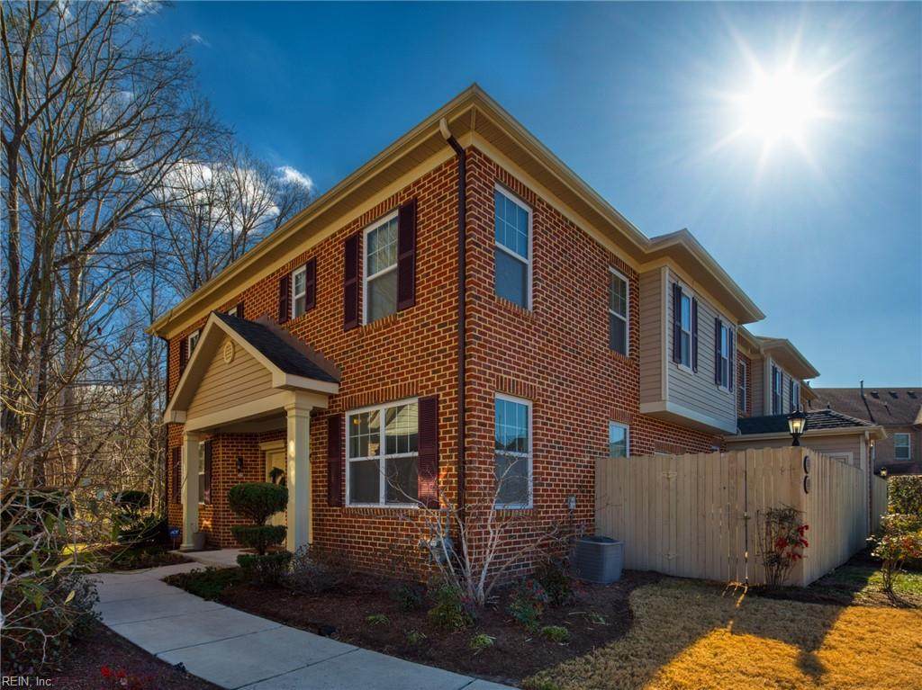 511 Hadleybrook Dr - Photo 1