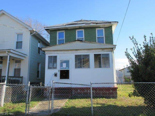 1028 33rd St - Photo 1