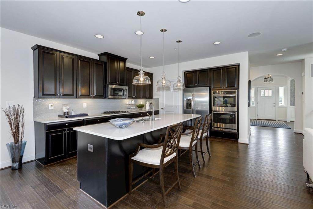 258 Goldenstar Ln - Photo 1